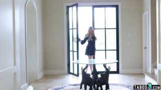 MILF realtor Alison Rey licked and fingerd by her lesbian mature client